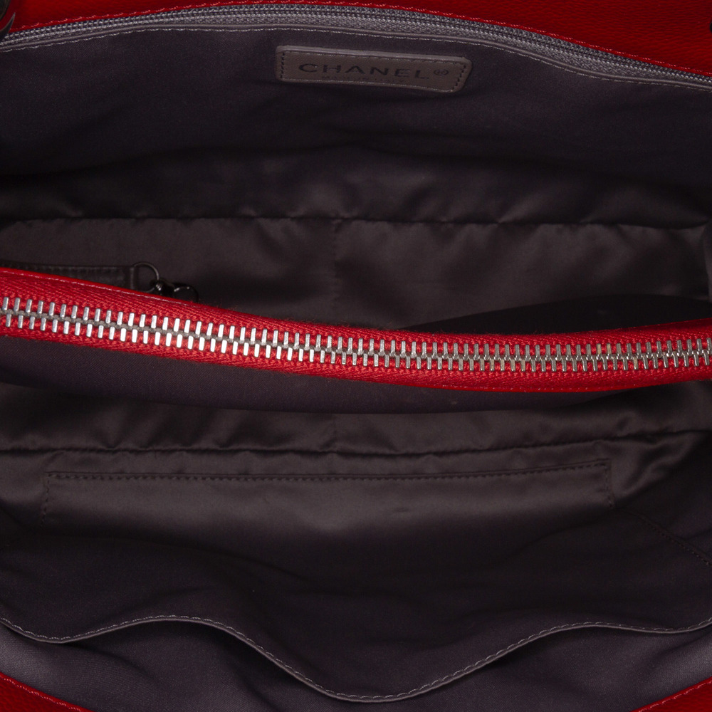 Pre-Loved Chanel Caviar Grand Shopping Tote - Picture 4 of 12